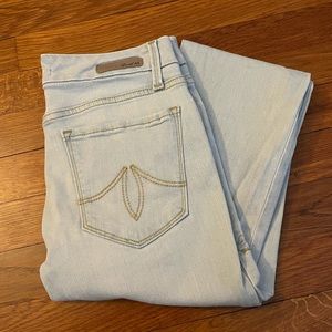 Level 99 Crop Jeans